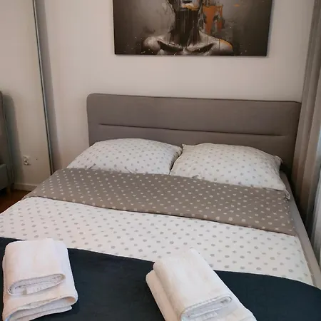 Apartment Karoliny 2 Self Check-in, Parking Rzeszow