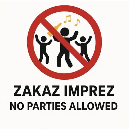 Karoliny 2 Self Check-in, Parking