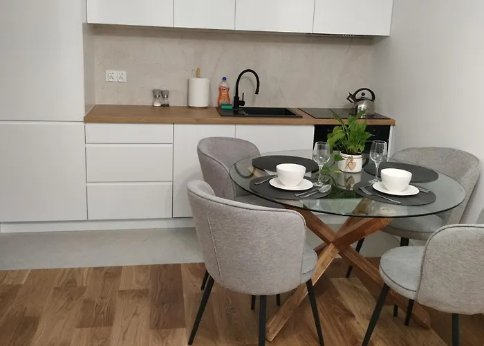 Karoliny 2 Self Check-in, Parking Rzeszow