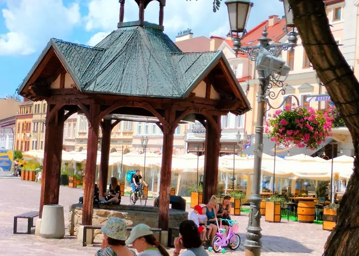 Apartment Karoliny 2 Self Check-in, Parking