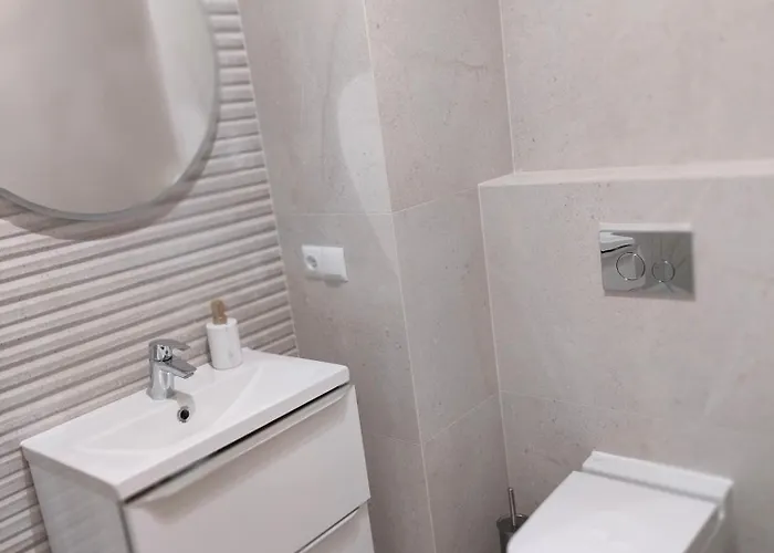 Karoliny 2 Self Check-in, Parking Apartment *